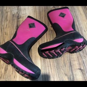 Muck boots rugged pink size 2 girls winter snow